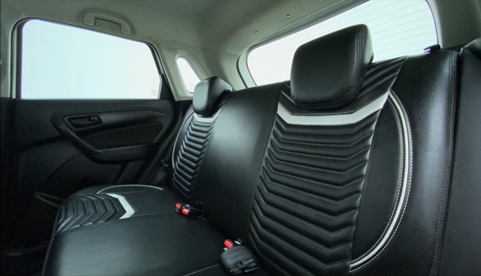 2020 Maruti Vitara Brezza VXI, Petrol, Manual, 40,912 km, Right Side Rear Door Cabin