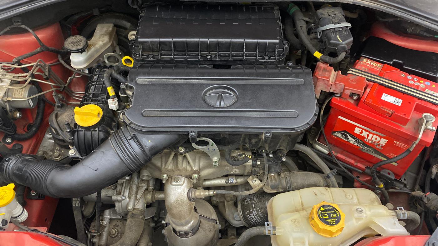 2023 Tata Tiago XT CNG, CNG, Manual, 22,125 km, Engine View