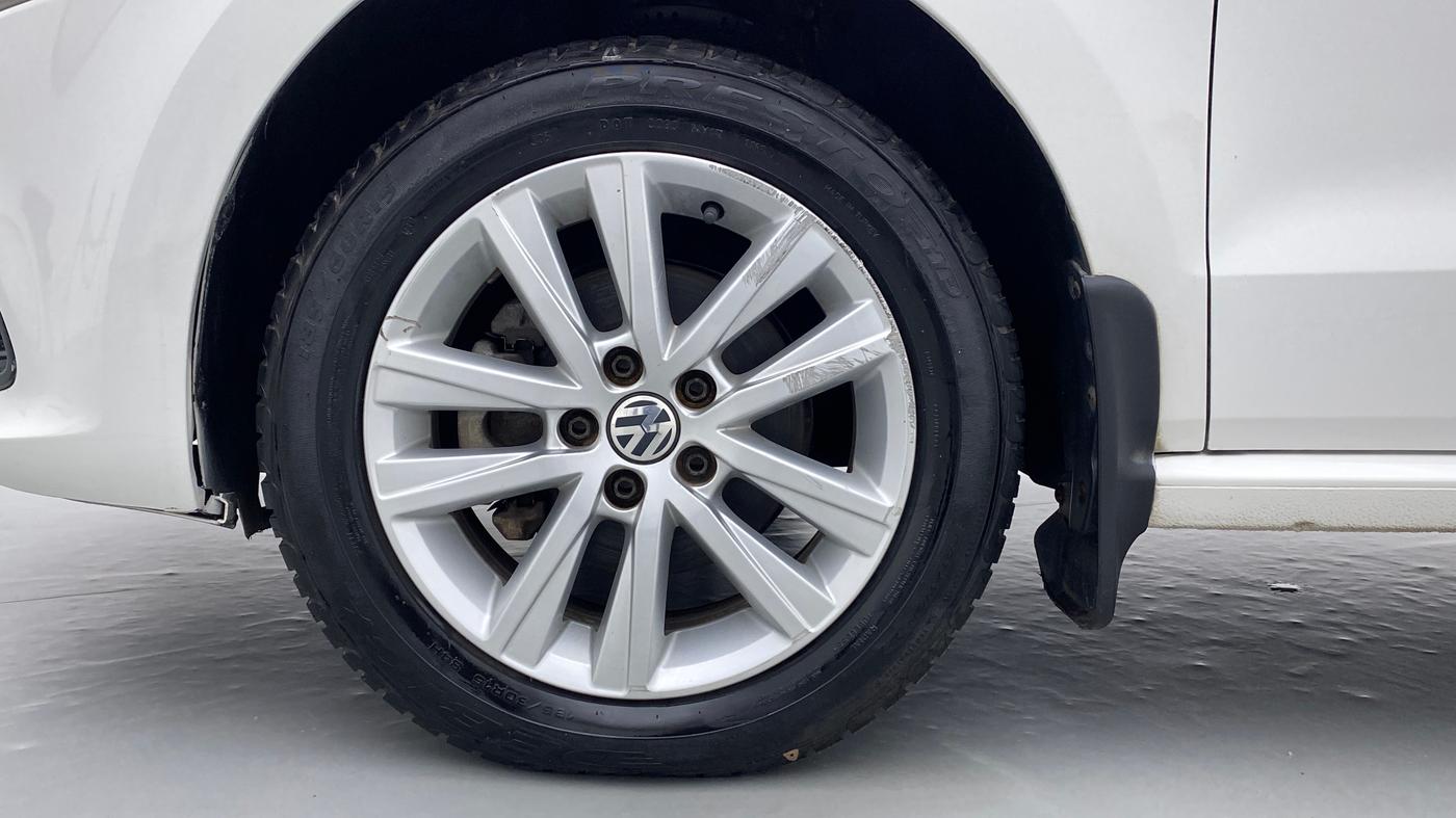 2015 Volkswagen Polo GT TSI 1.2 PETROL AT, Petrol, Automatic, 1,11,978 km, Left Front Wheel