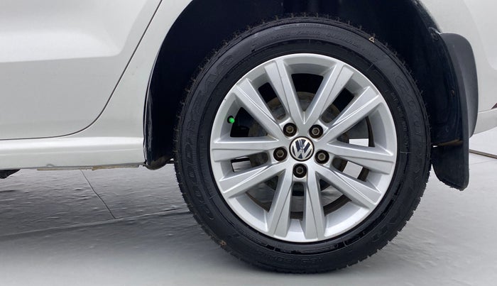 2015 Volkswagen Polo GT TSI 1.2 PETROL AT, Petrol, Automatic, 1,11,978 km, Left Rear Wheel