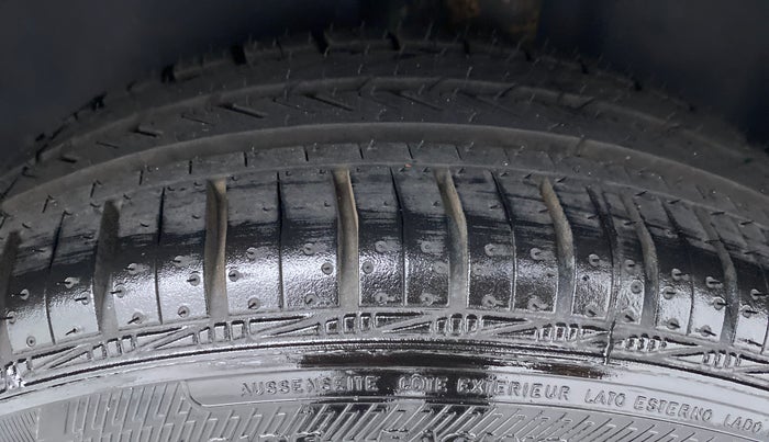 2015 Volkswagen Polo GT TSI 1.2 PETROL AT, Petrol, Automatic, 1,11,978 km, Left Rear Tyre Tread