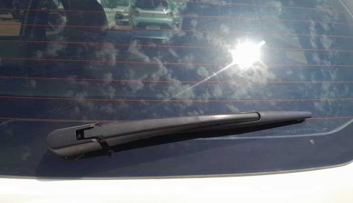 2019 Mahindra XUV300 W8 (O) 1.5 DIESEL, Diesel, Manual, 1,47,530 km, Rear Wiper