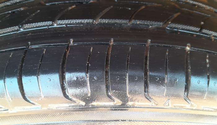 2019 Mahindra XUV300 W8 (O) 1.5 DIESEL, Diesel, Manual, 1,47,530 km, Left Rear Tyre Tread