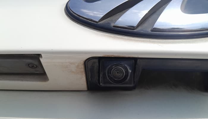 2019 Mahindra XUV300 W8 (O) 1.5 DIESEL, Diesel, Manual, 1,47,530 km, Parking Camera