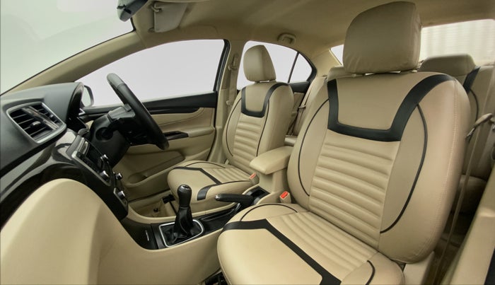 2016 Maruti Ciaz VXI+, Petrol, Manual, 27,576 km, Right Side Front Door Cabin