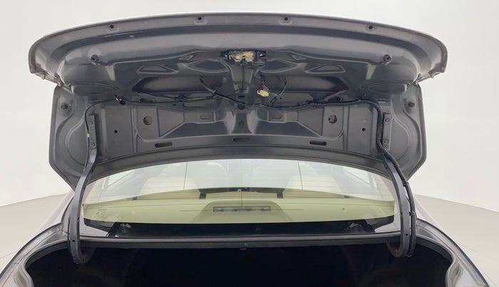2016 Maruti Ciaz VXI+, Petrol, Manual, 27,576 km, Boot Door Open