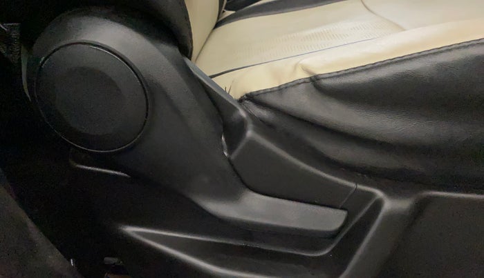 2022 Maruti New Wagon-R ZXI PLUS 1.2 AMT DUAL TONE, Petrol, Automatic, 50,458 km, Driver Side Adjustment Panel