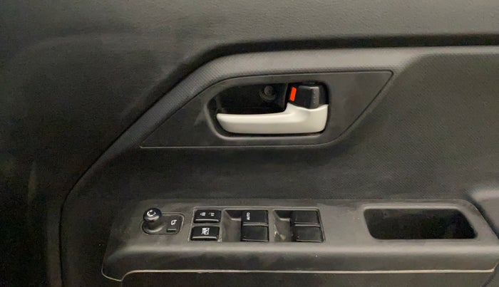 2022 Maruti New Wagon-R ZXI PLUS 1.2 AMT DUAL TONE, Petrol, Automatic, 50,458 km, Driver Side Door Panels Control