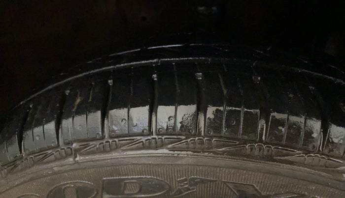 2022 Maruti New Wagon-R ZXI PLUS 1.2 AMT DUAL TONE, Petrol, Automatic, 50,458 km, Right Front Tyre Tread