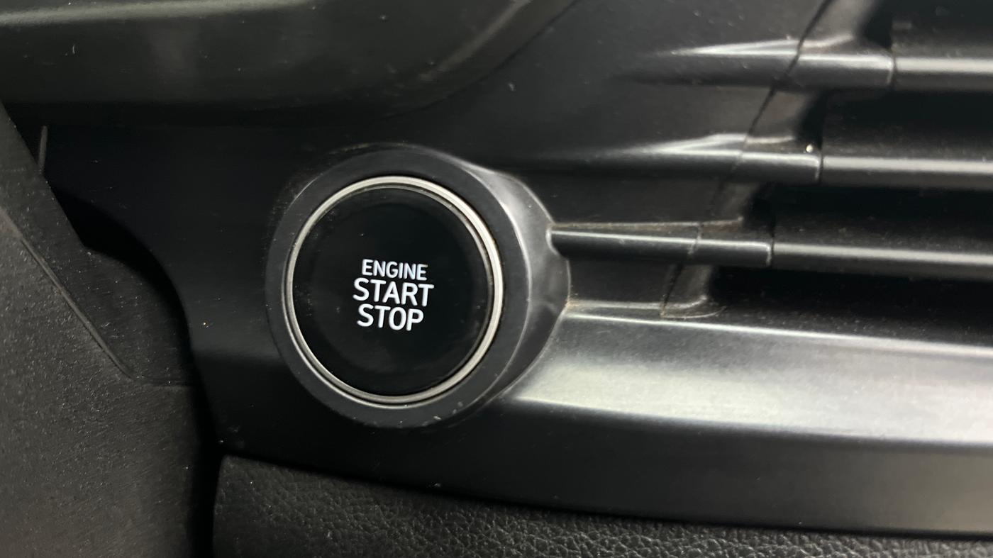 2020 Hyundai NEW I20 ASTA 1.0 TURBO DCT DUAL TONE, Petrol, Automatic, 71,505 km, Keyless Start/ Stop Button