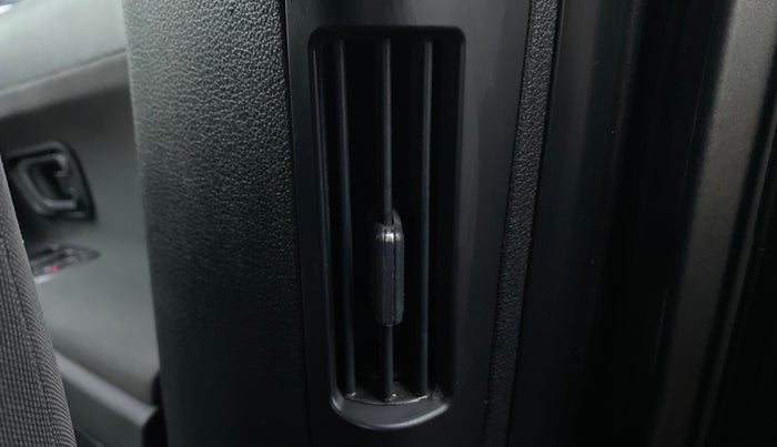 2019 Tata Harrier XM 2.0L Kryotec, Diesel, Manual, 56,950 km, Rear AC Vents