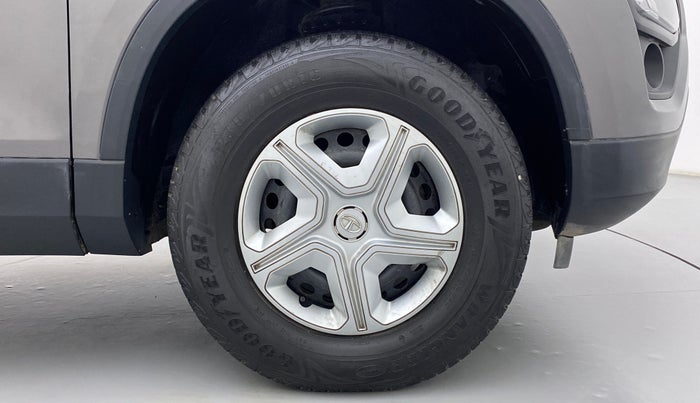 2019 Tata Harrier XM 2.0L Kryotec, Diesel, Manual, 56,950 km, Right Front Wheel