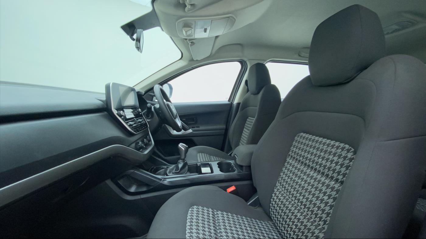 2019 Tata Harrier XM 2.0L Kryotec, Diesel, Manual, 56,950 km, Right Side Front Door Cabin