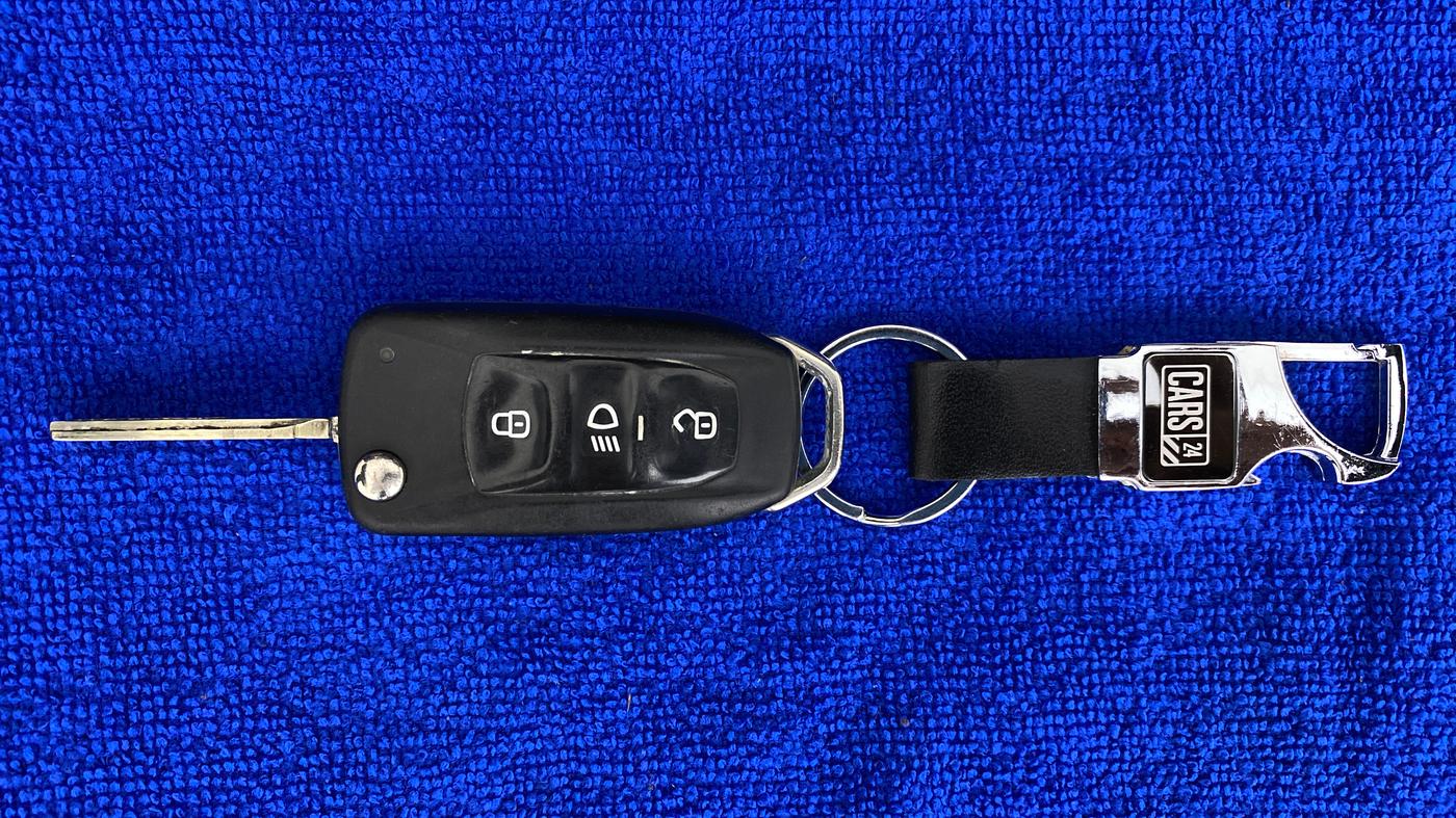 2019 Tata Harrier XM 2.0L Kryotec, Diesel, Manual, 56,950 km, Key Close Up
