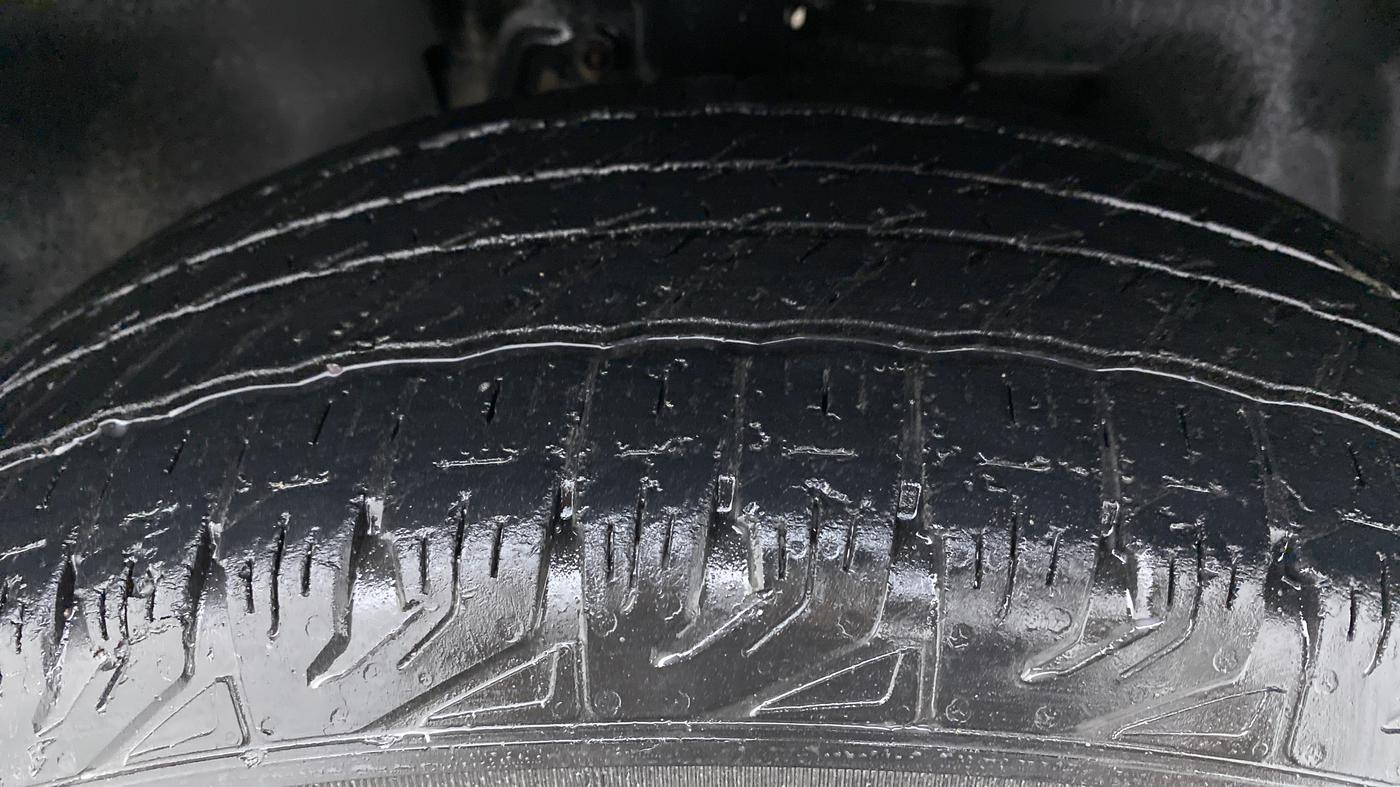 2019 Tata Harrier XM 2.0L Kryotec, Diesel, Manual, 56,950 km, Right Front Tyre Tread