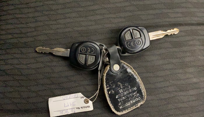 2016 Maruti Baleno DELTA PETROL 1.2, Petrol, Manual, 96,019 km, Key Close Up