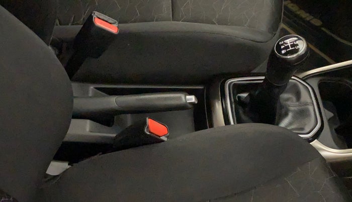 2017 Maruti IGNIS ZETA 1.2, Petrol, Manual, 41,393 km, Gear Lever