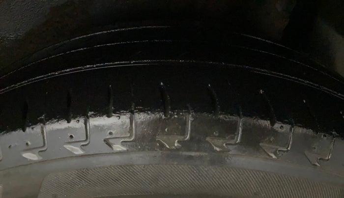 2017 Maruti IGNIS ZETA 1.2, Petrol, Manual, 41,393 km, Left Rear Tyre Tread