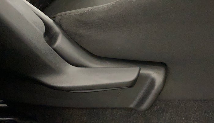 2017 Maruti IGNIS ZETA 1.2, Petrol, Manual, 41,393 km, Driver Side Adjustment Panel