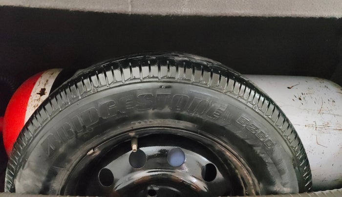 2015 Hyundai i10 SPORTZ 1.1, CNG, Manual, 1,03,317 km, Spare Tyre