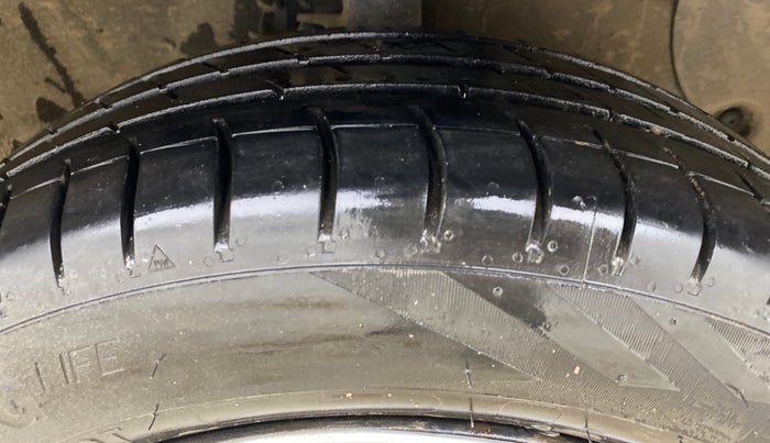 2018 Hyundai Grand i10 SPORTZ 1.2 KAPPA VTVT, Petrol, Manual, 58,524 km, Right Front Tyre Tread