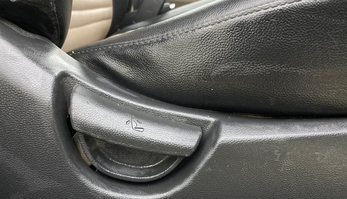 2018 Hyundai Grand i10 SPORTZ 1.2 KAPPA VTVT, Petrol, Manual, 58,524 km, Driver Side Adjustment Panel