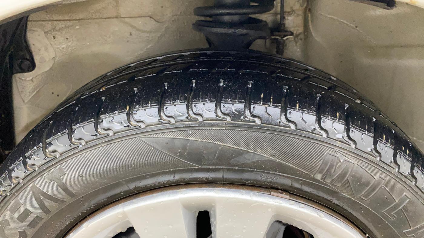 2016 Maruti Alto K10 VXI, Petrol, Manual, 79,319 km, Left Front Tyre Tread