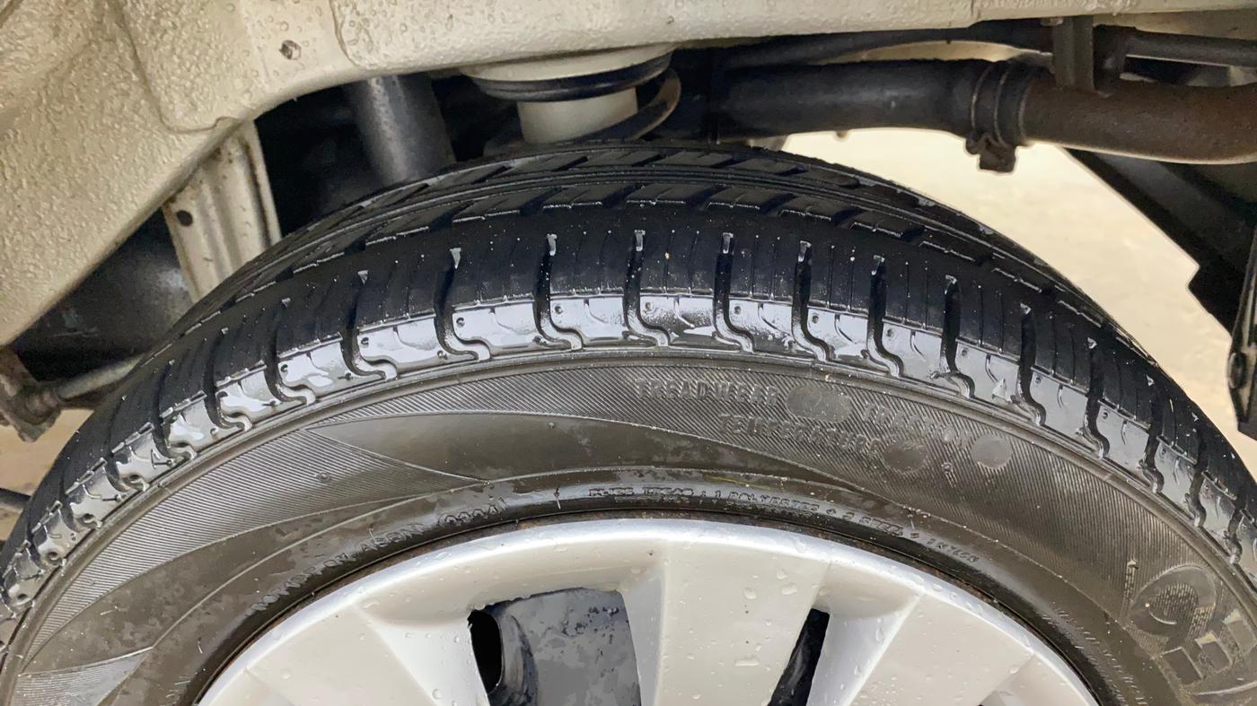 2016 Maruti Alto K10 VXI, Petrol, Manual, 79,319 km, Left Rear Tyre Tread