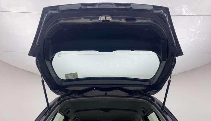 2015 Maruti Swift VXI, Petrol, Manual, 68,340 km, Boot Door Open