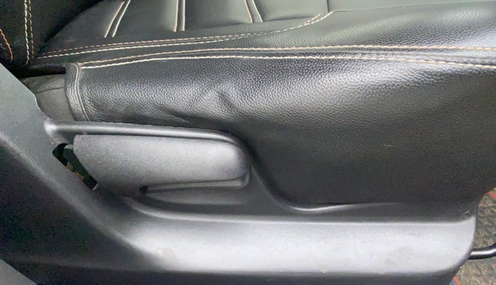 2015 Maruti Swift VXI, Petrol, Manual, 68,340 km, Driver Side Adjustment Panel