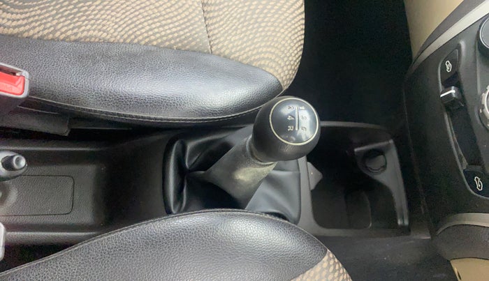 2014 Hyundai Eon SPORTZ, Petrol, Manual, 28,305 km, Gear Lever