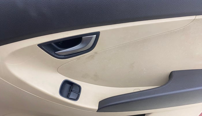 2014 Hyundai Eon SPORTZ, Petrol, Manual, 28,305 km, Driver Side Door Panels Control