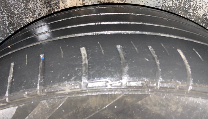 2021 MG HECTOR SHARP 2.0 DIESEL DUAL TONE, Diesel, Manual, 90,805 km, Right Rear Tyre Tread