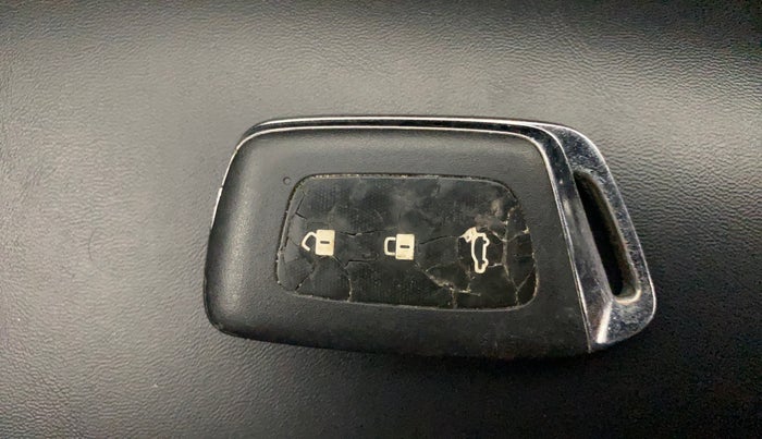 2021 MG HECTOR SHARP 2.0 DIESEL DUAL TONE, Diesel, Manual, 90,805 km, Key Close Up