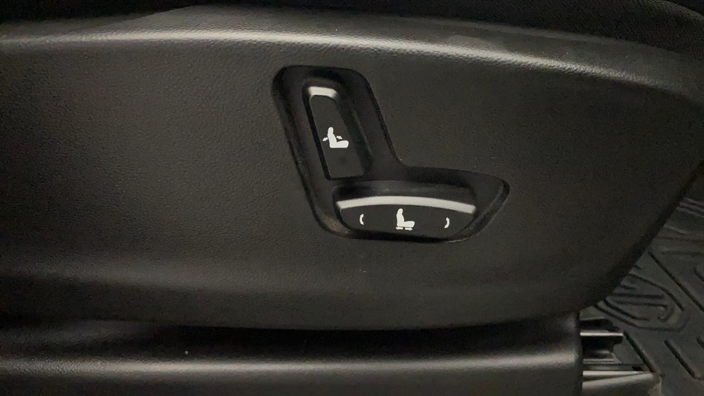 2021 MG HECTOR SHARP 2.0 DIESEL DUAL TONE, Diesel, Manual, 90,837 km, Driver Side Adjustment Panel