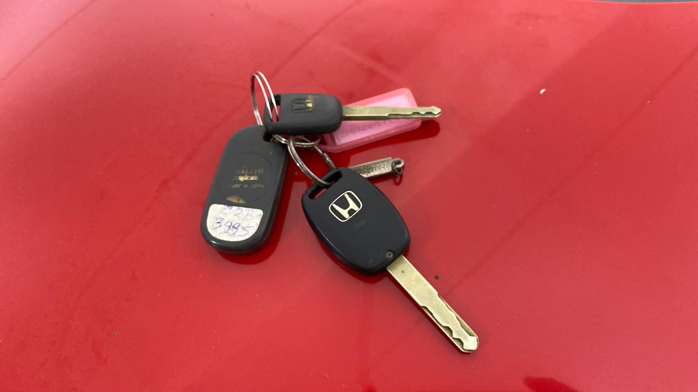 2015 Honda Brio S MT, Petrol, Manual, 20,885 km, Key Close Up