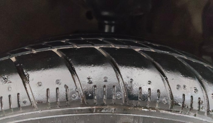 2016 Maruti Celerio ZXI AMT (O), Petrol, Automatic, 74,317 km, Right Front Tyre Tread