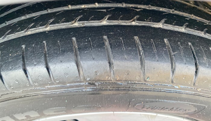 2015 Hyundai Creta S 1.6 PETROL, Petrol, Manual, 85,076 km, Left Front Tyre Tread