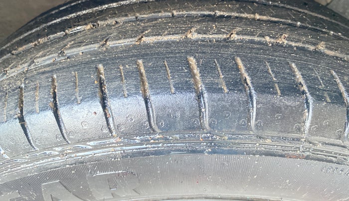 2015 Hyundai Creta S 1.6 PETROL, Petrol, Manual, 85,076 km, Right Front Tyre Tread