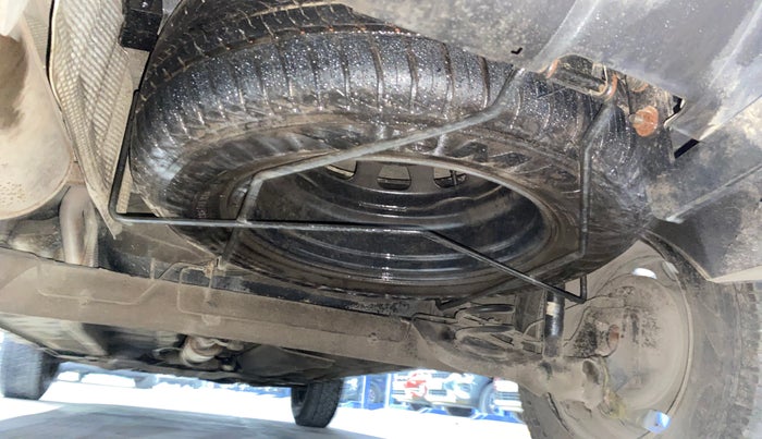 2017 Renault Duster RXE PETROL, Petrol, Manual, 27,433 km, Spare Tyre