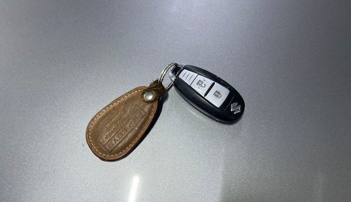 2017 Maruti Baleno ZETA PETROL 1.2, Petrol, Manual, 55,521 km, Key Close Up