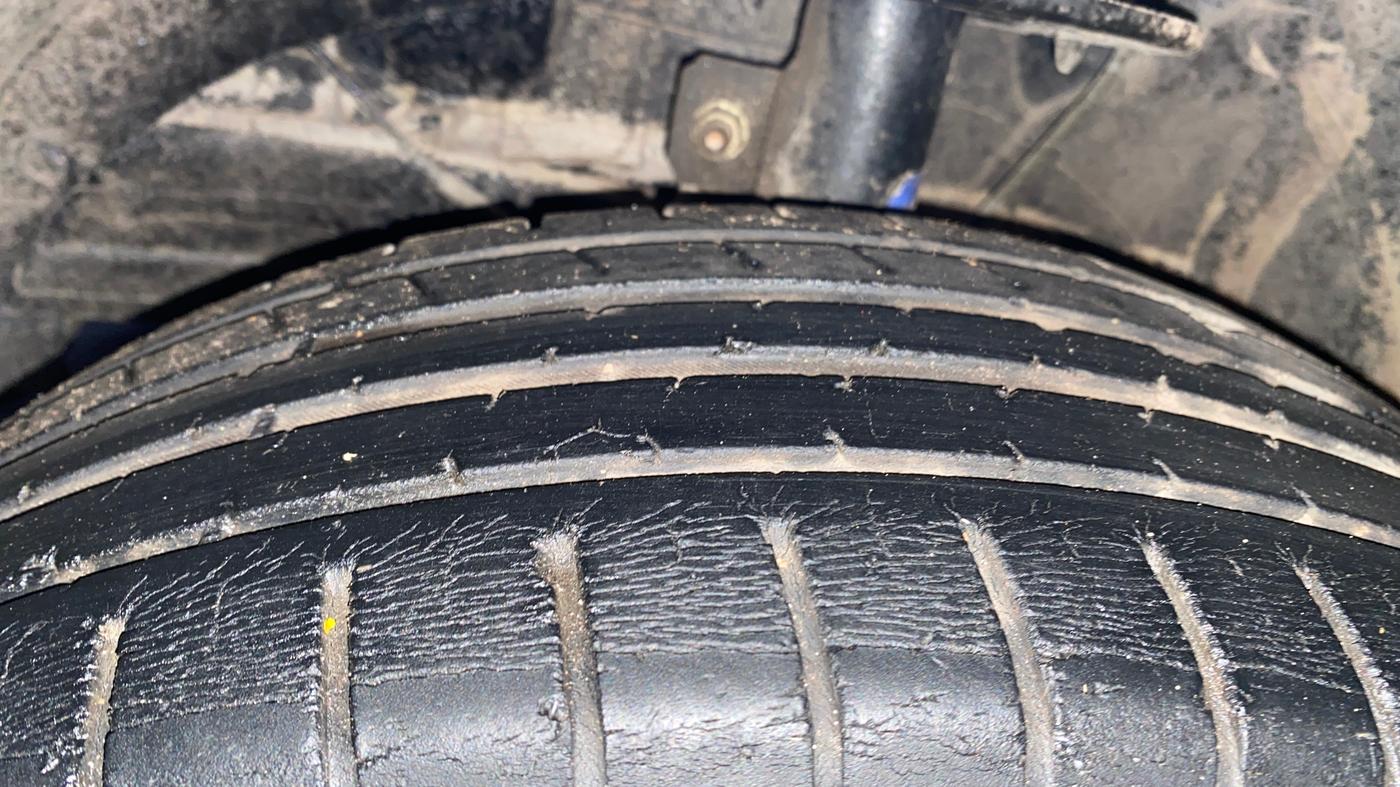 2017 Maruti Baleno ZETA PETROL 1.2, Petrol, Manual, 55,521 km, Left Front Tyre Tread