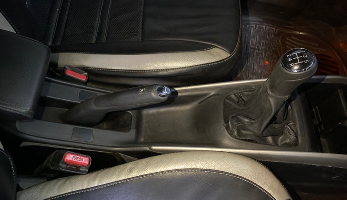 2017 Maruti Baleno ZETA PETROL 1.2, Petrol, Manual, 55,521 km, Gear Lever