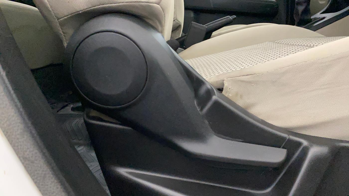 2023 Maruti New Wagon-R LXI CNG 1.0, CNG, Manual, 60,066 km, Driver Side Adjustment Panel