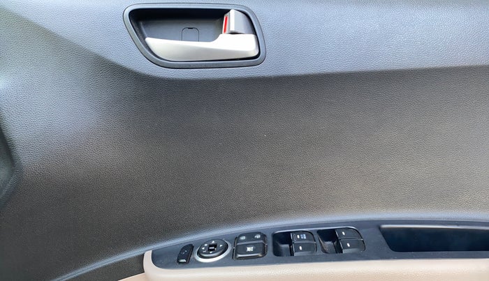 2016 Hyundai Grand i10 SPORTZ 1.2 KAPPA VTVT, Petrol, Manual, 61,818 km, Driver Side Door Panels Control