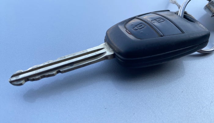 2016 Hyundai Grand i10 SPORTZ 1.2 KAPPA VTVT, Petrol, Manual, 61,818 km, Key Close Up