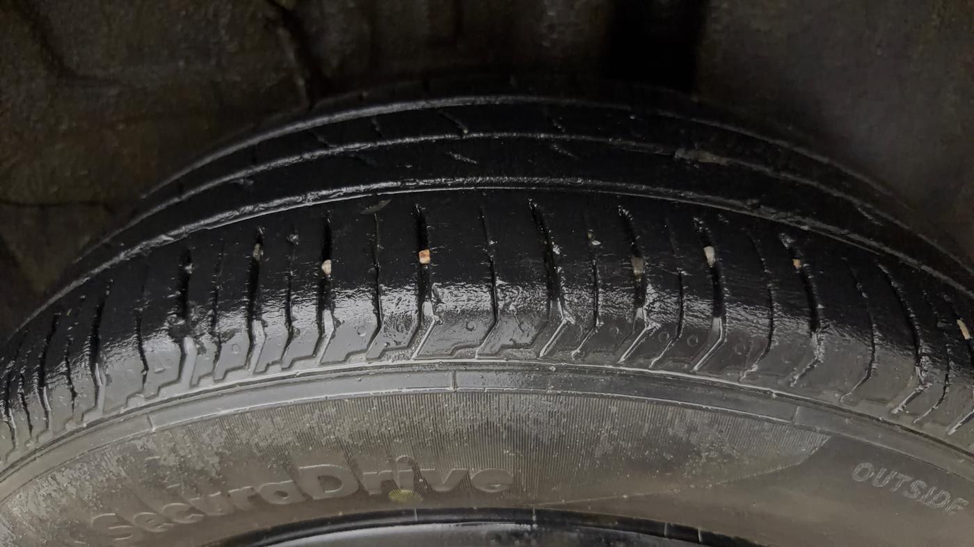 2022 Tata PUNCH ACCOMPLISHED AMT, Petrol, Automatic, 34,452 km, Left Rear Tyre Tread