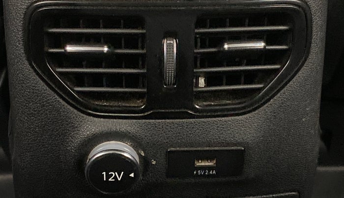2018 Tata Hexa Varicor 400 XT, Diesel, Manual, 70,950 km, Rear AC Vents