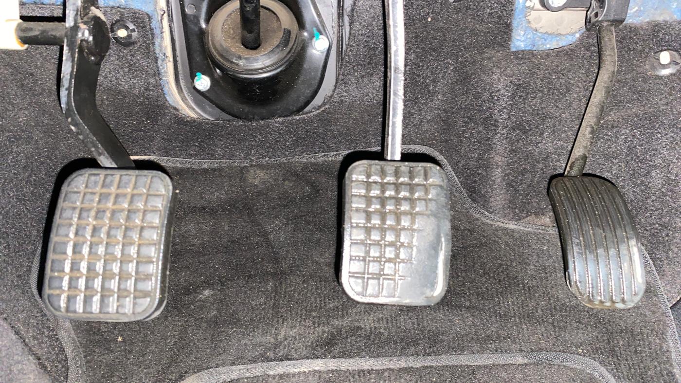 2018 Tata Hexa Varicor 400 XT, Diesel, Manual, 70,950 km, Pedals