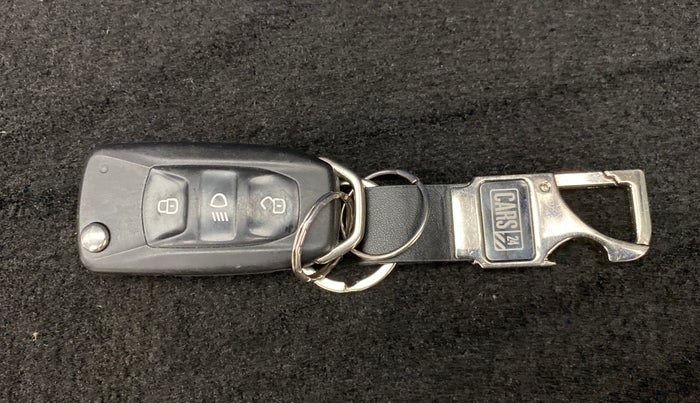 2018 Tata Hexa Varicor 400 XT, Diesel, Manual, 70,950 km, Key Close Up
